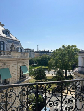 Vue Tour Eiffel et 5 minutes des Champs-Elysees Appartement 2 chambres Paris 16 Etoile